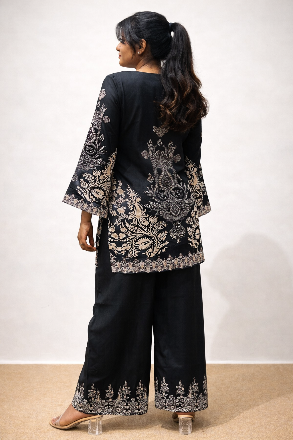 Zarin Black